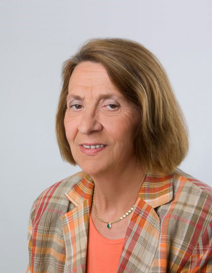 Frau Christa Heinemann